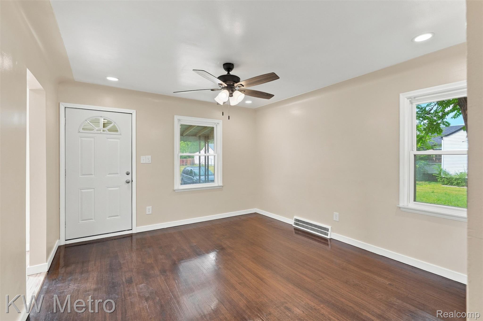 8626 Brace Street Property Photo 2