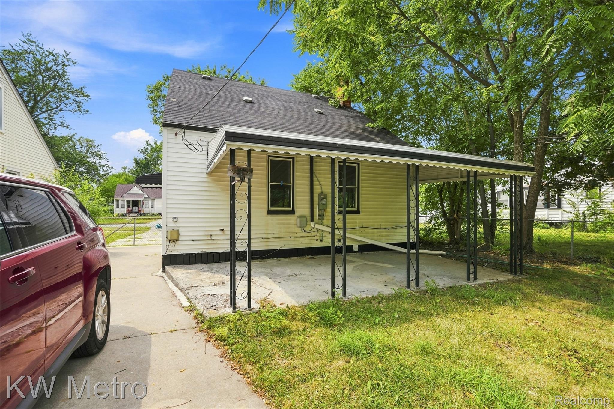 8626 Brace Street Property Photo 10
