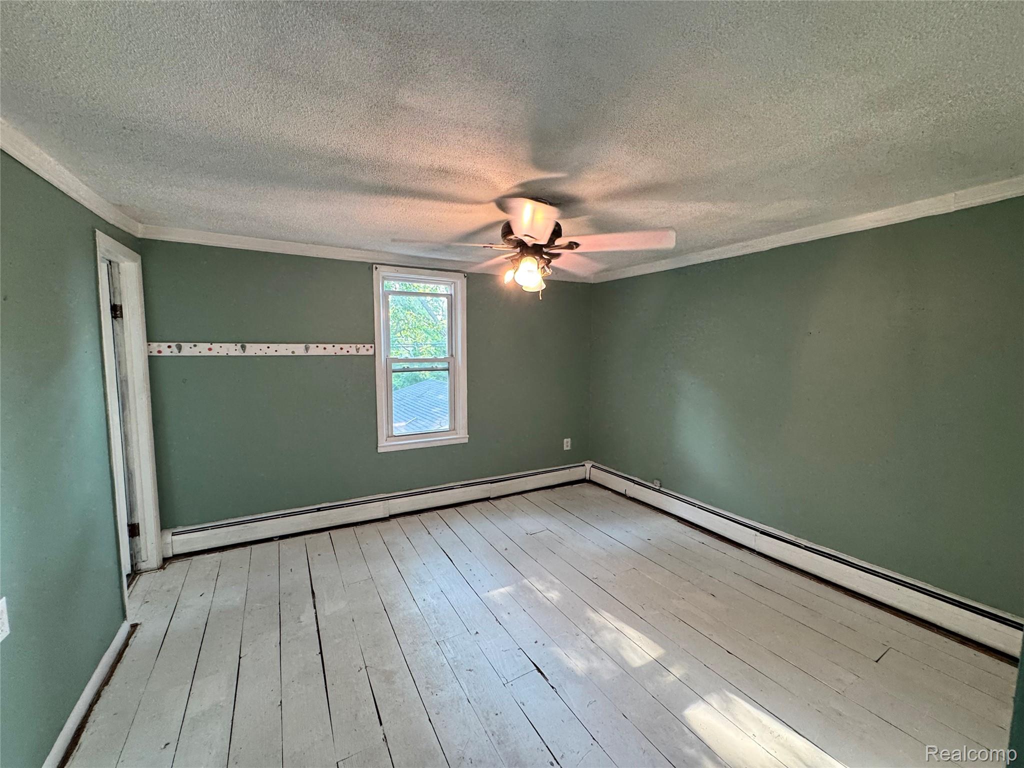39691 Detroit Street Property Photo 13