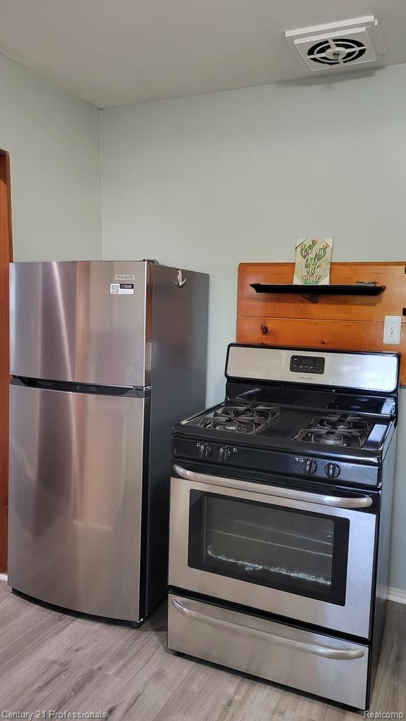 3225 Crooks Road Property Photo 12