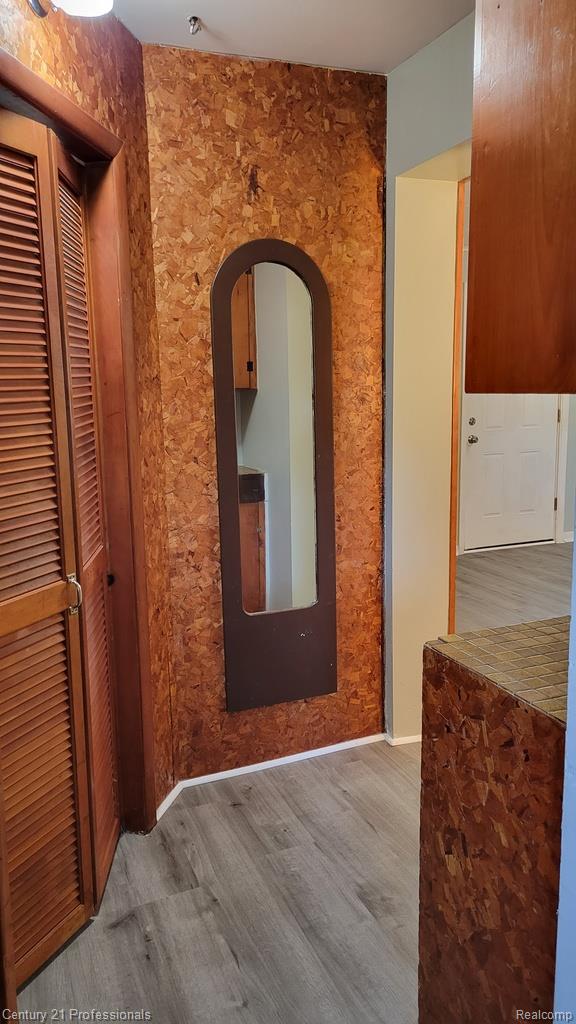 3225 Crooks Road Property Photo 13