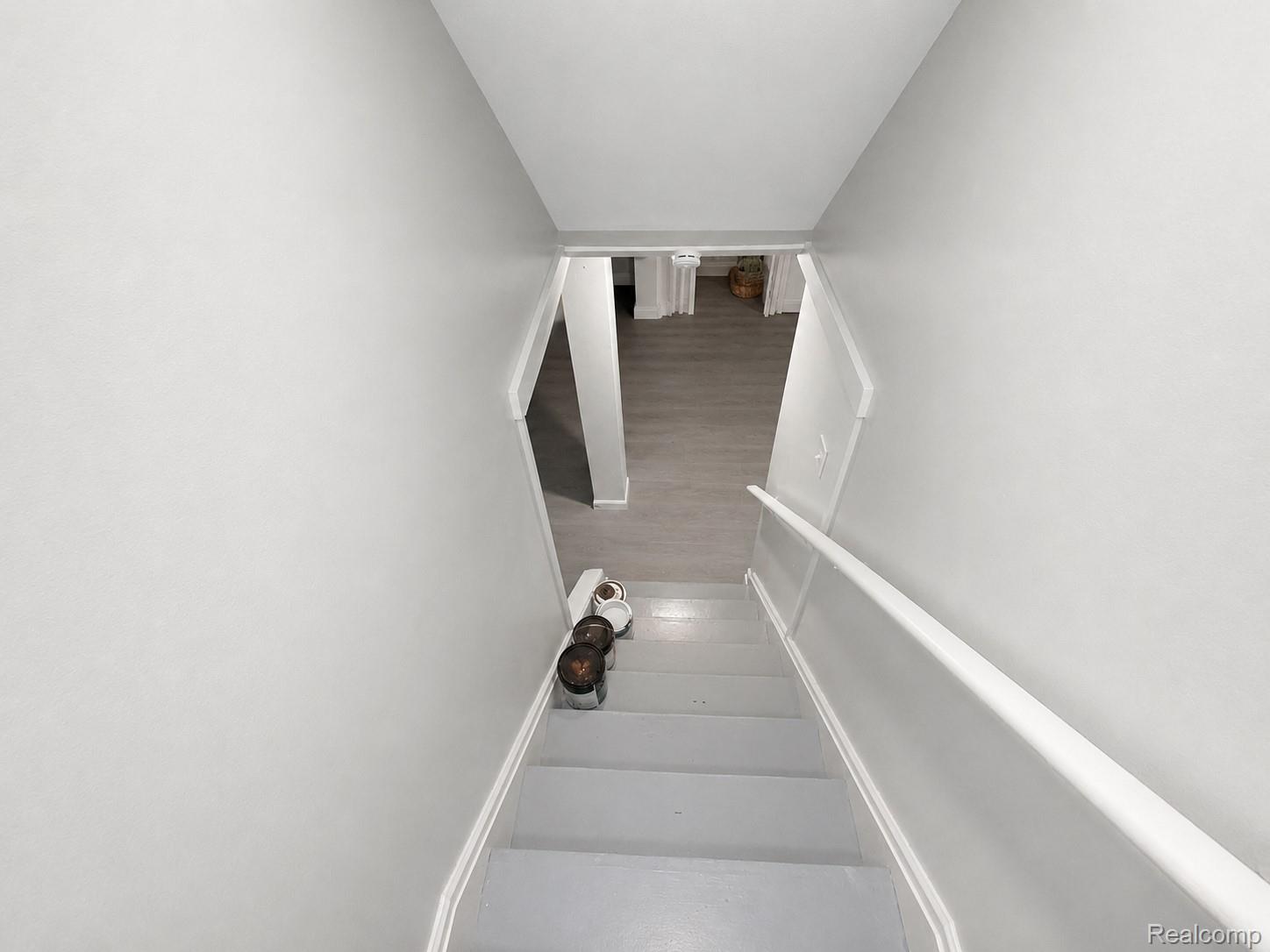 19447 Huntington Road Property Photo 5