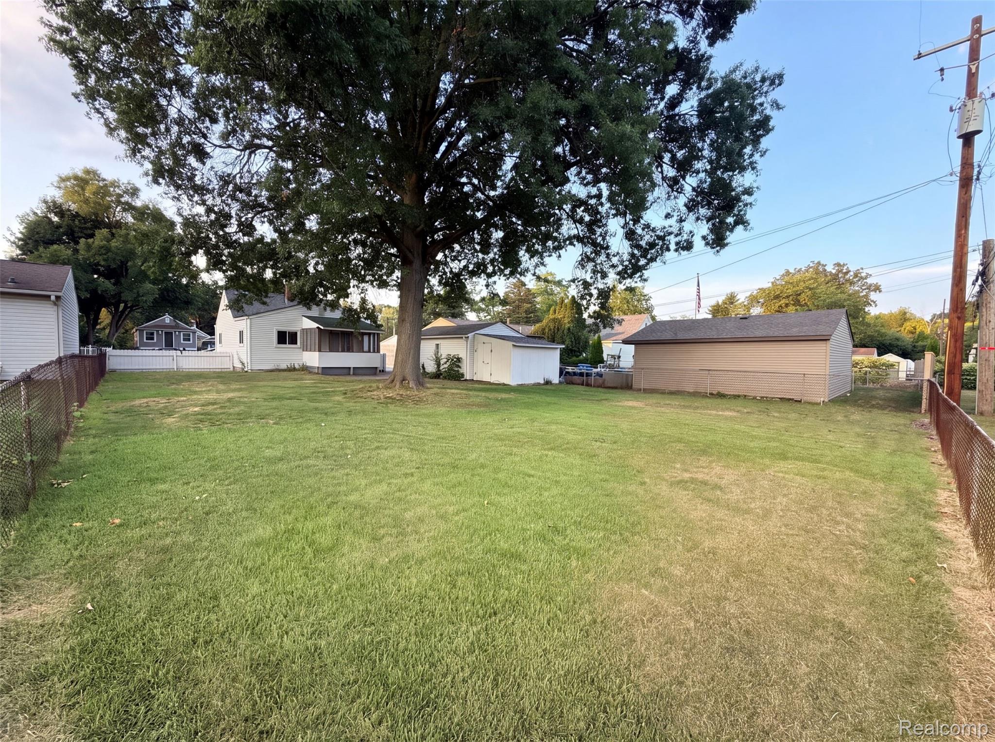 35115 University Street Property Photo 15