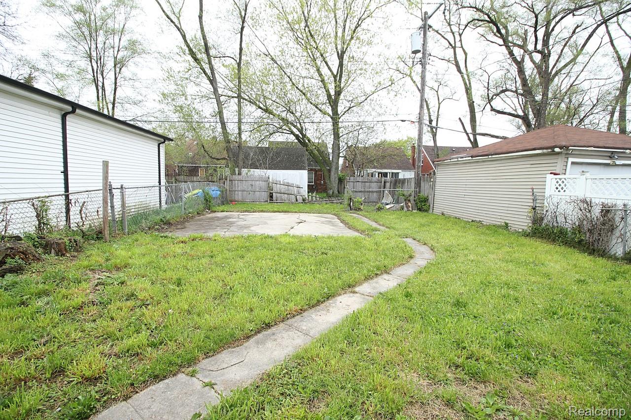 16873 Mansfield Street Property Photo 4
