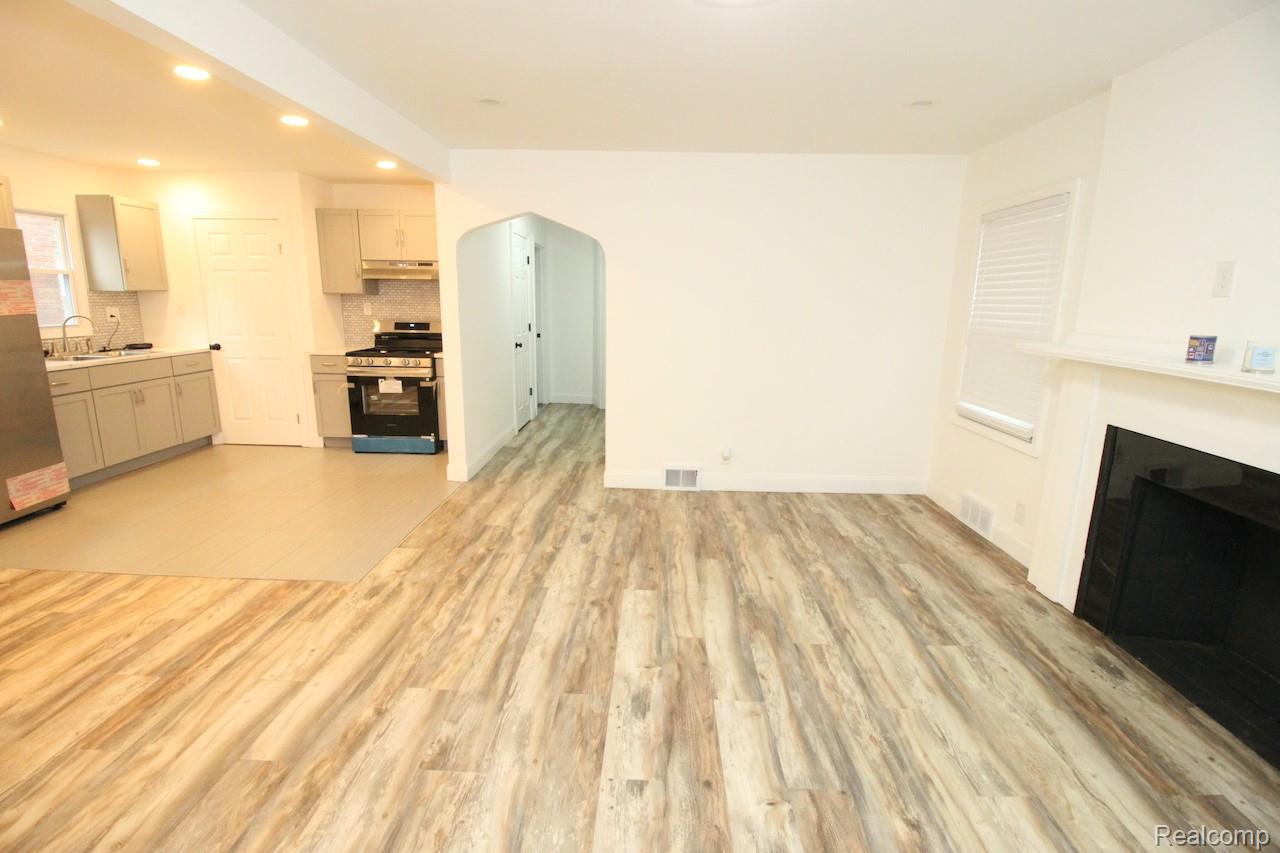 16873 Mansfield Street Property Photo 7