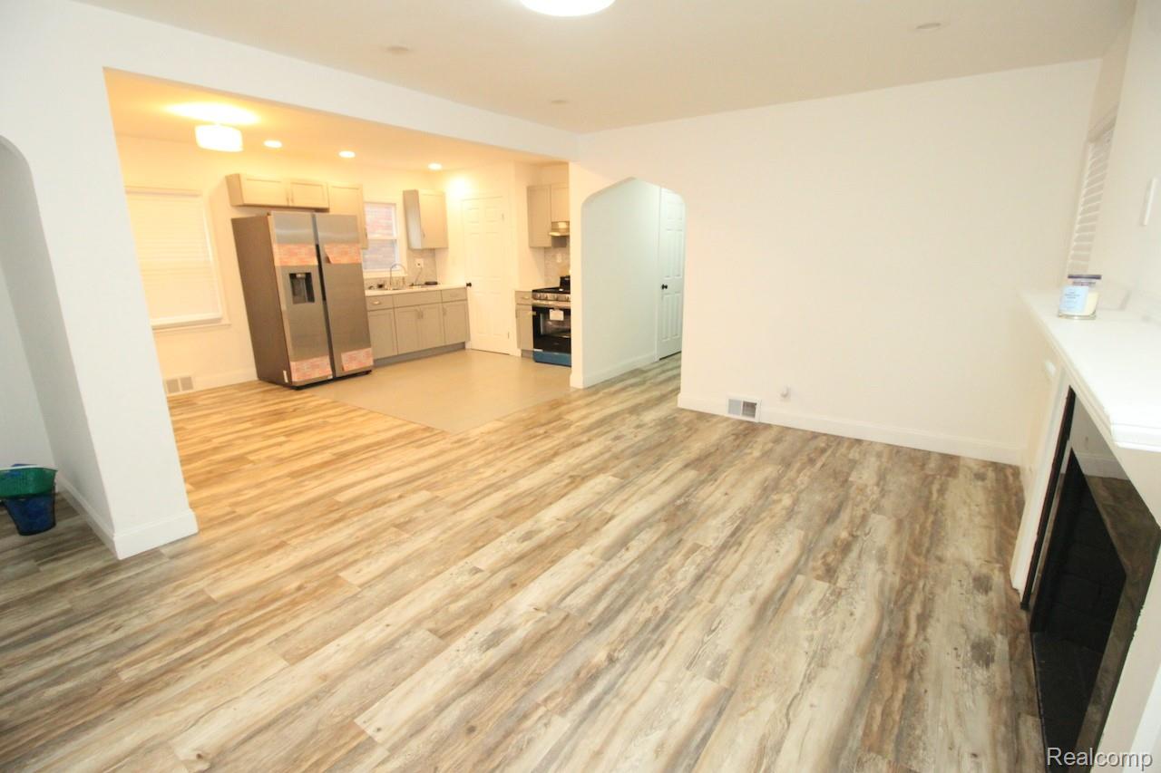 16873 Mansfield Street Property Photo 8