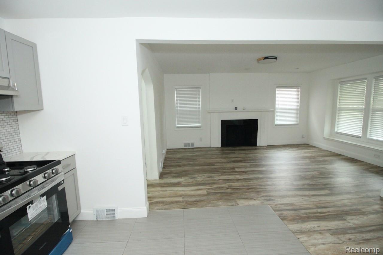 16873 Mansfield Street Property Photo 14