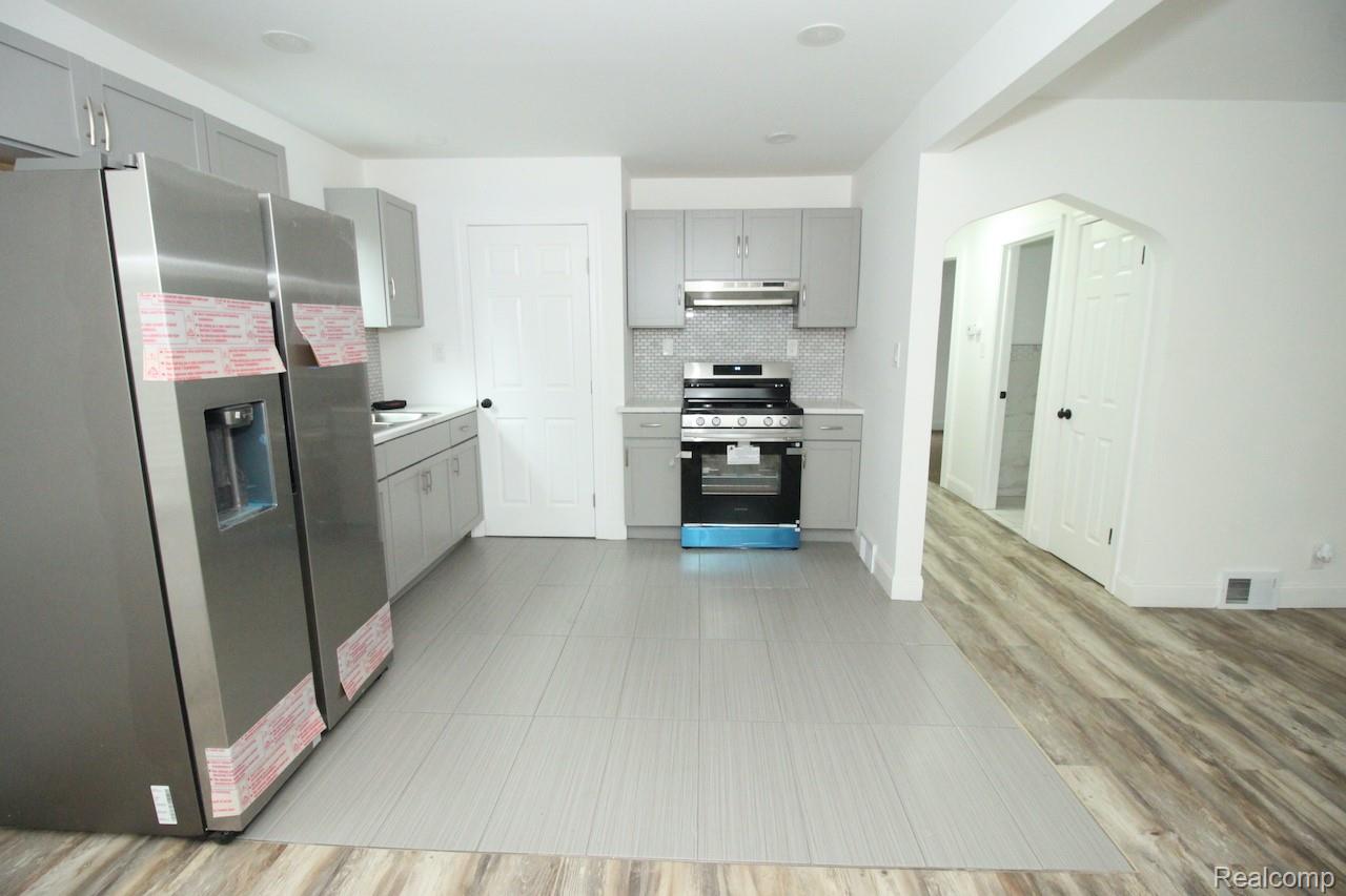 16873 Mansfield Street Property Photo 15