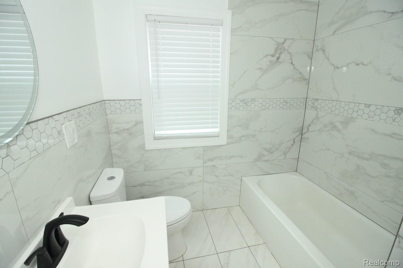 16873 Mansfield Street Property Photo 23