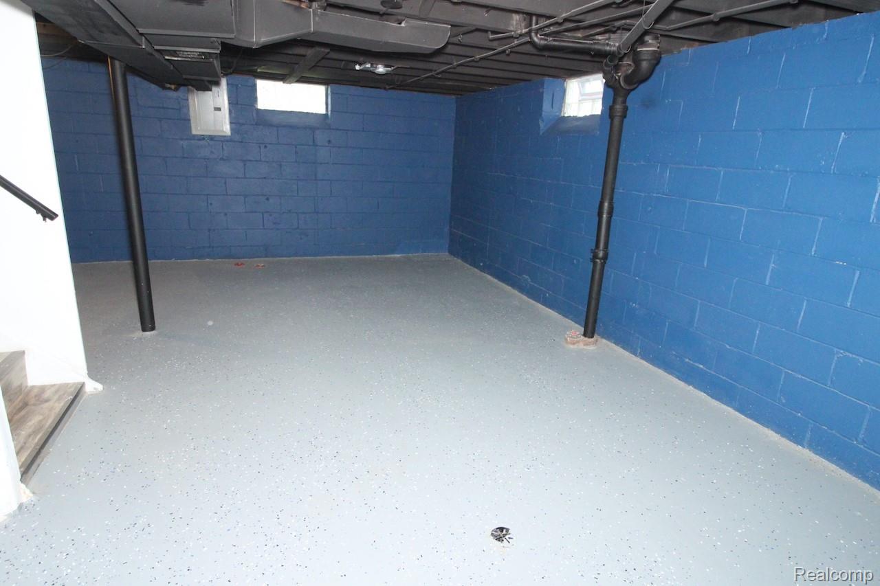 16873 Mansfield Street Property Photo 33
