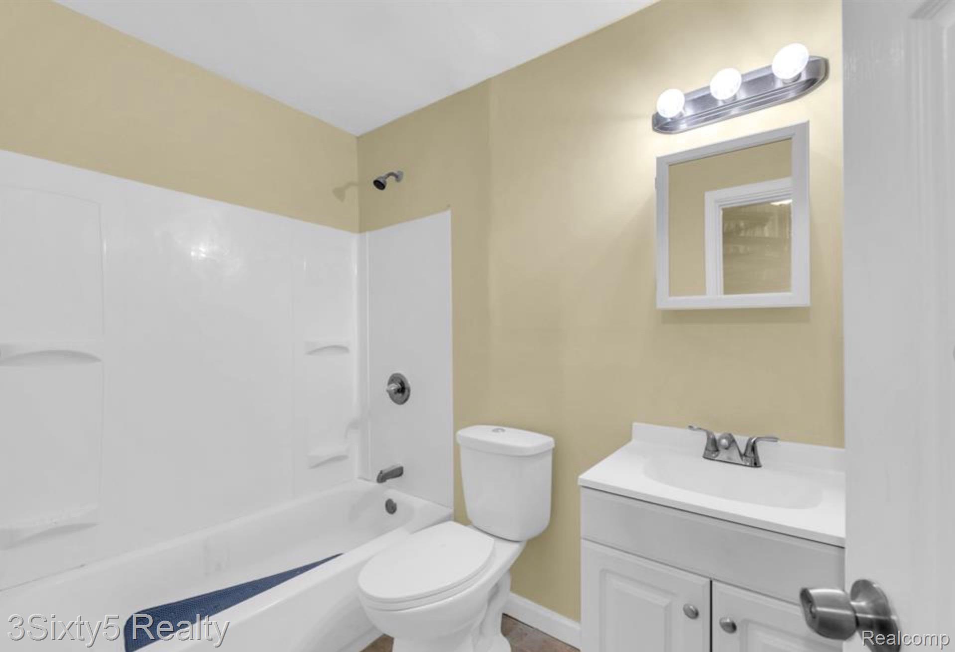 304 Goodell Street Property Photo 4