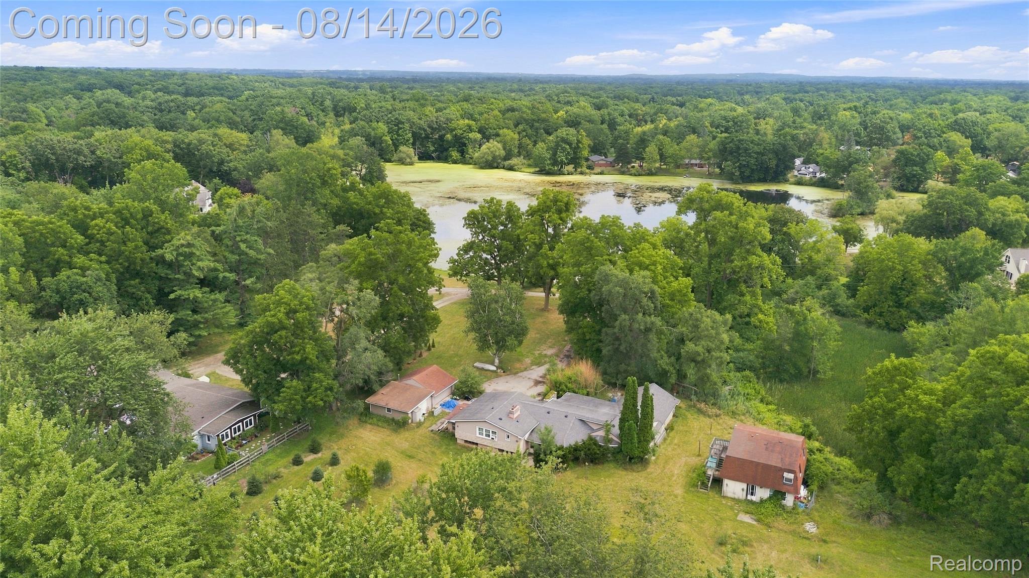 301 Willow Lane Property Photo 14
