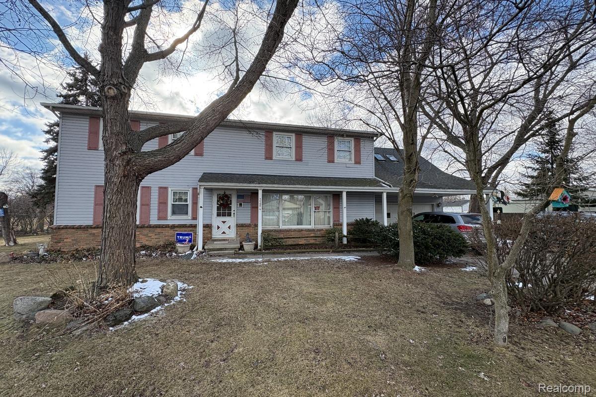 3384 Erie Shore Drive Property Photo 1