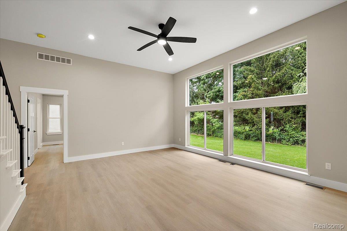 49287 London Bridge Drive Property Photo 10