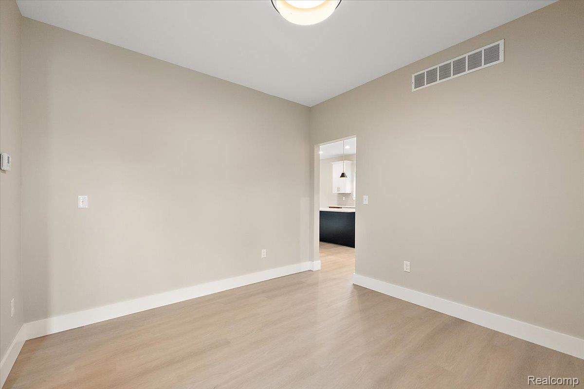 49287 London Bridge Drive Property Photo 27