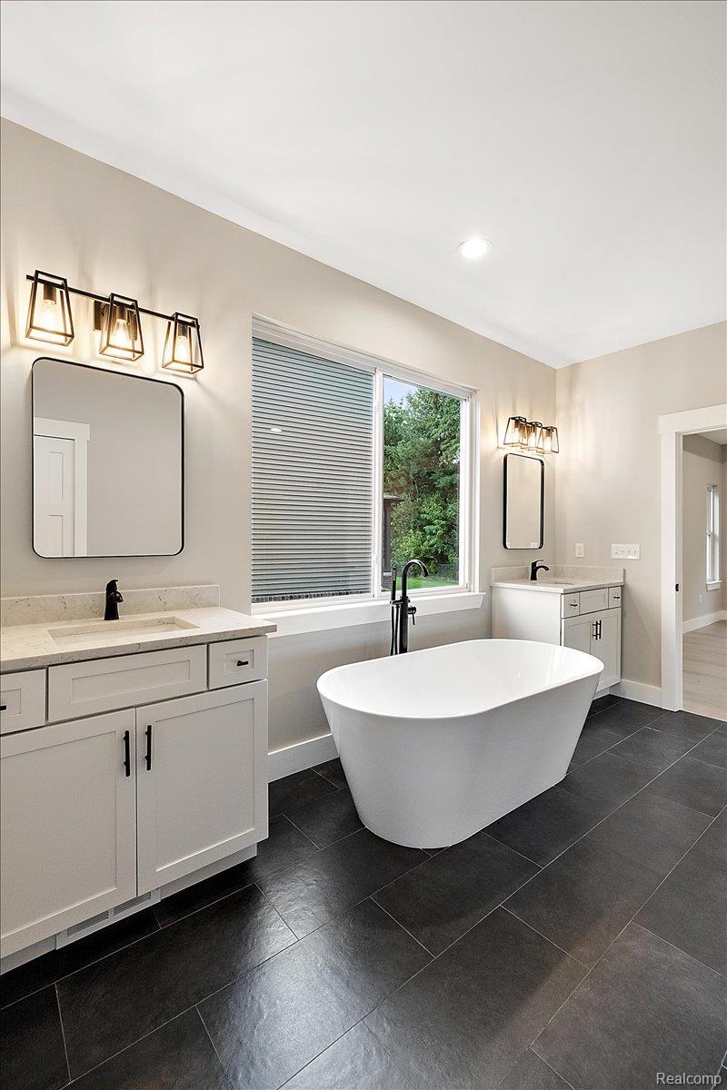 49287 London Bridge Drive Property Photo 33