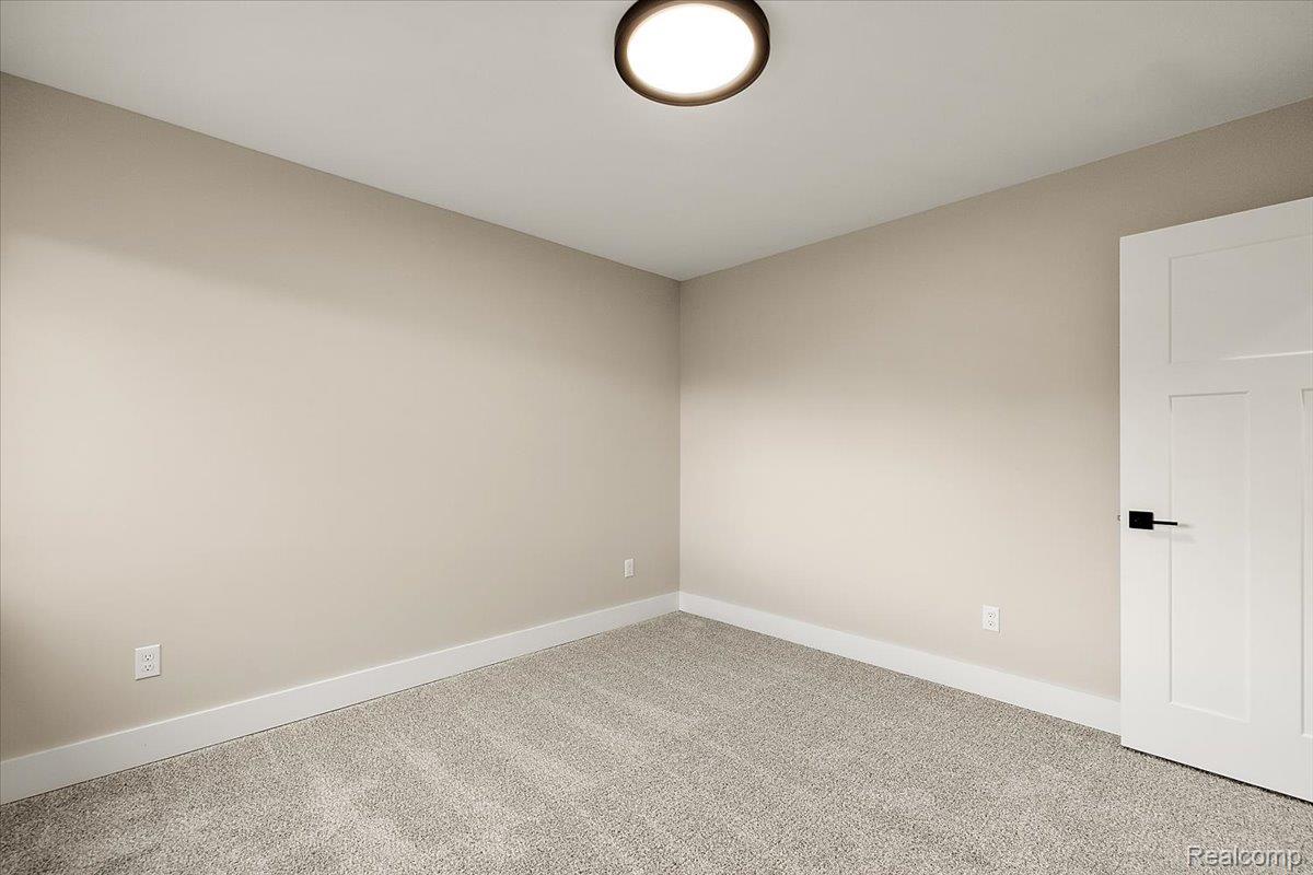 49287 London Bridge Drive Property Photo 41