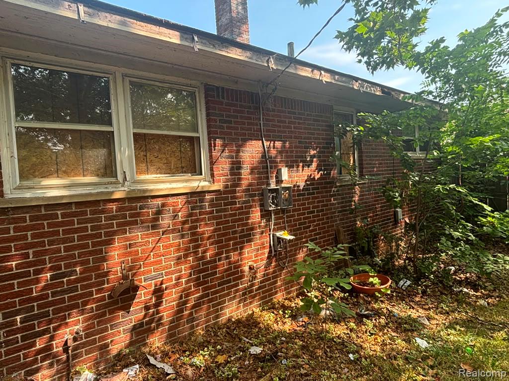 17200 Munich Street Property Photo 3