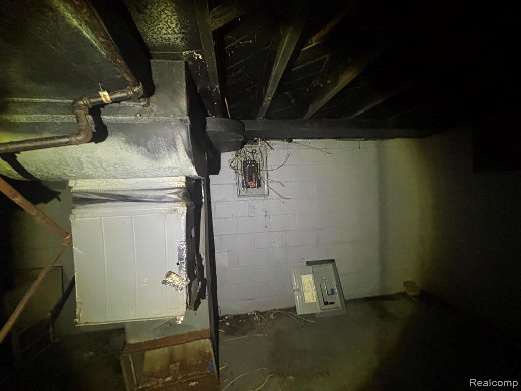 17200 Munich Street Property Photo 8