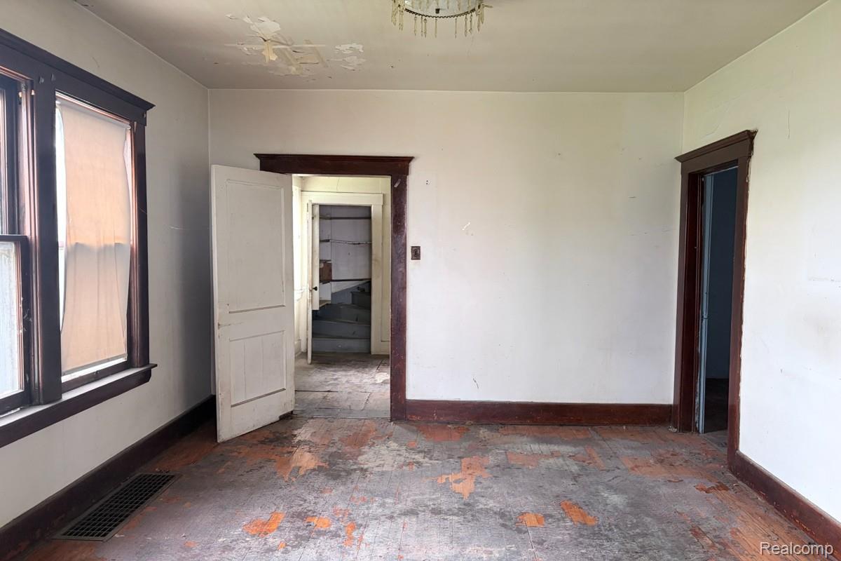 10132 Traverse Street Property Photo 6