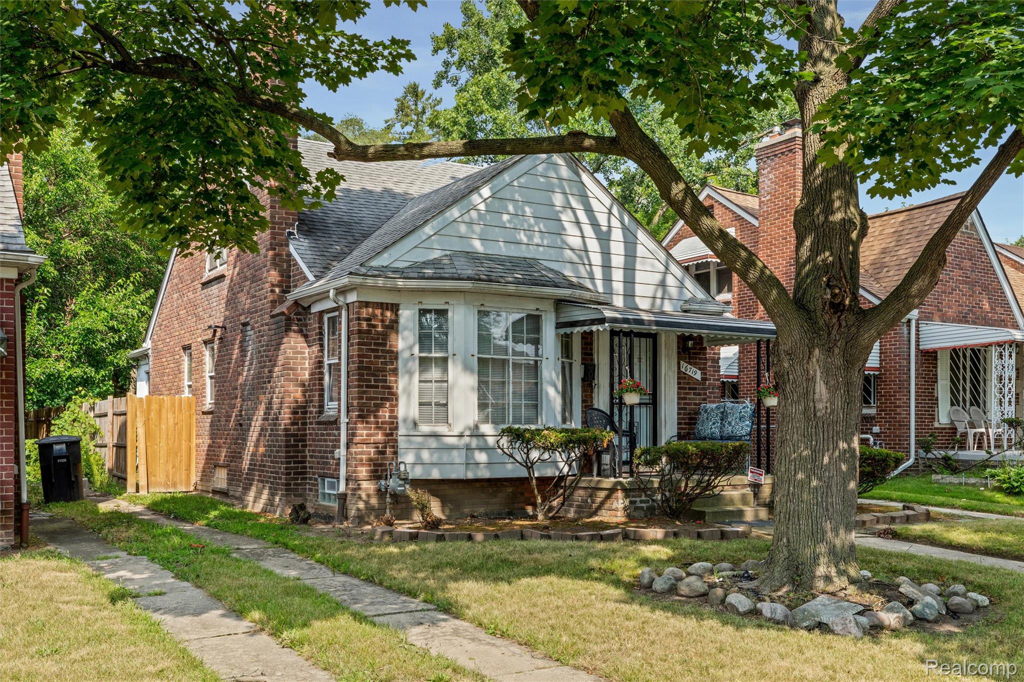16719 Prevost Street Property Photo 4