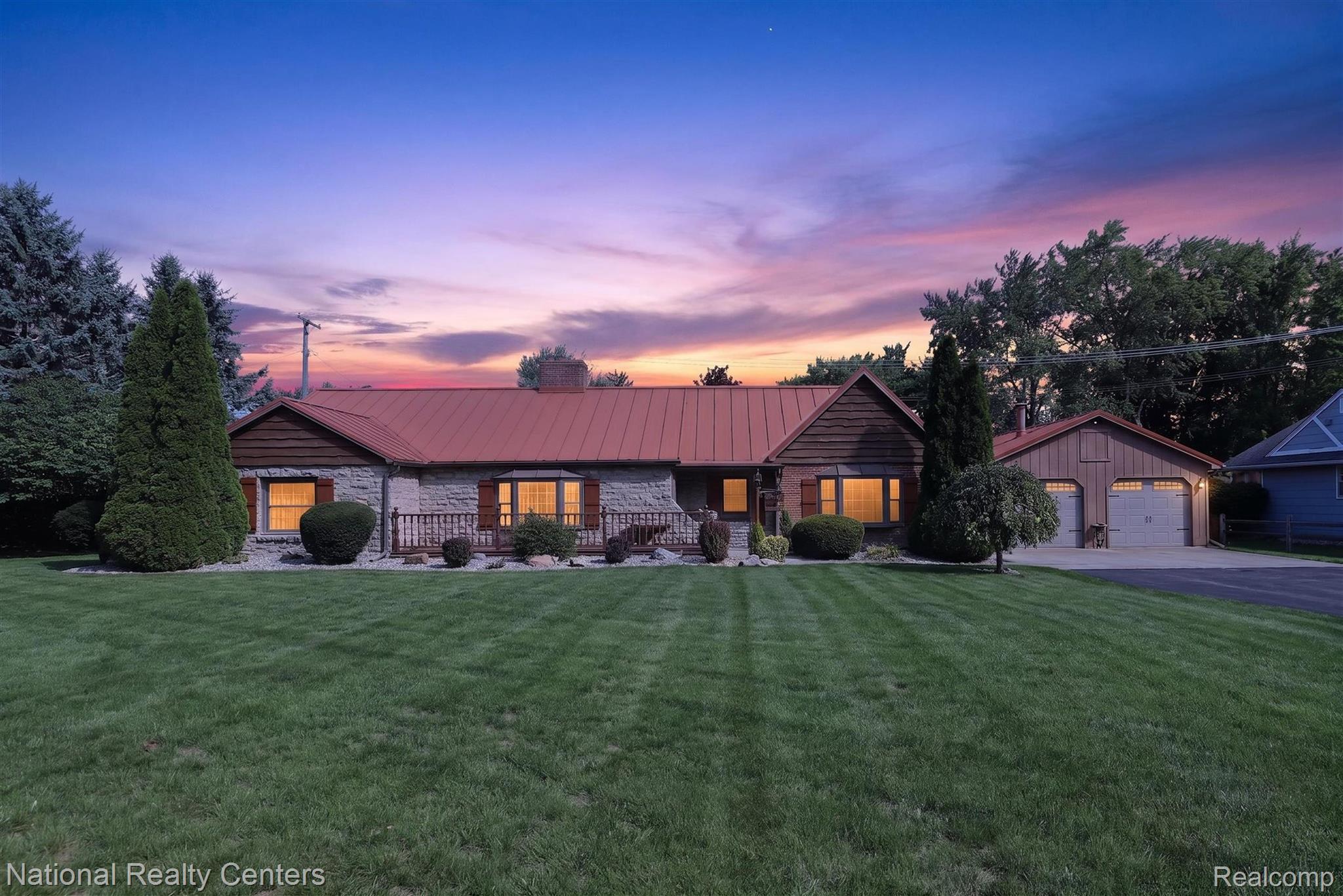 127 W Albain Road Property Photo 2