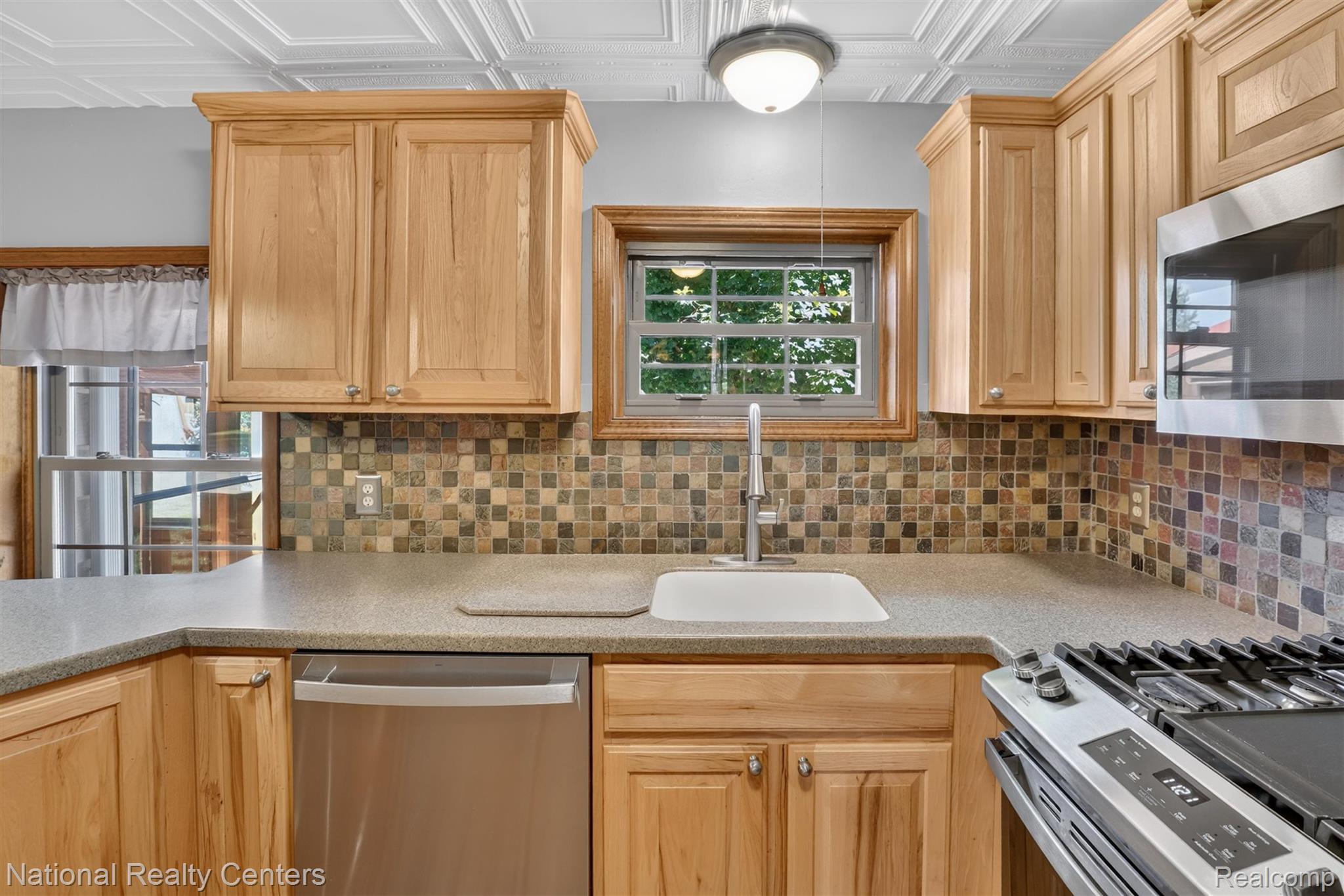 127 W Albain Road Property Photo 26