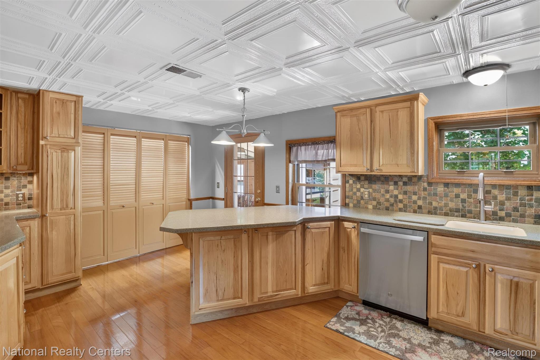 127 W Albain Road Property Photo 32