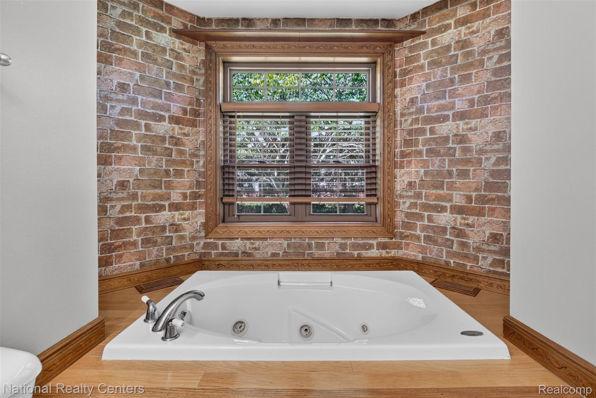 127 W Albain Road Property Photo 36