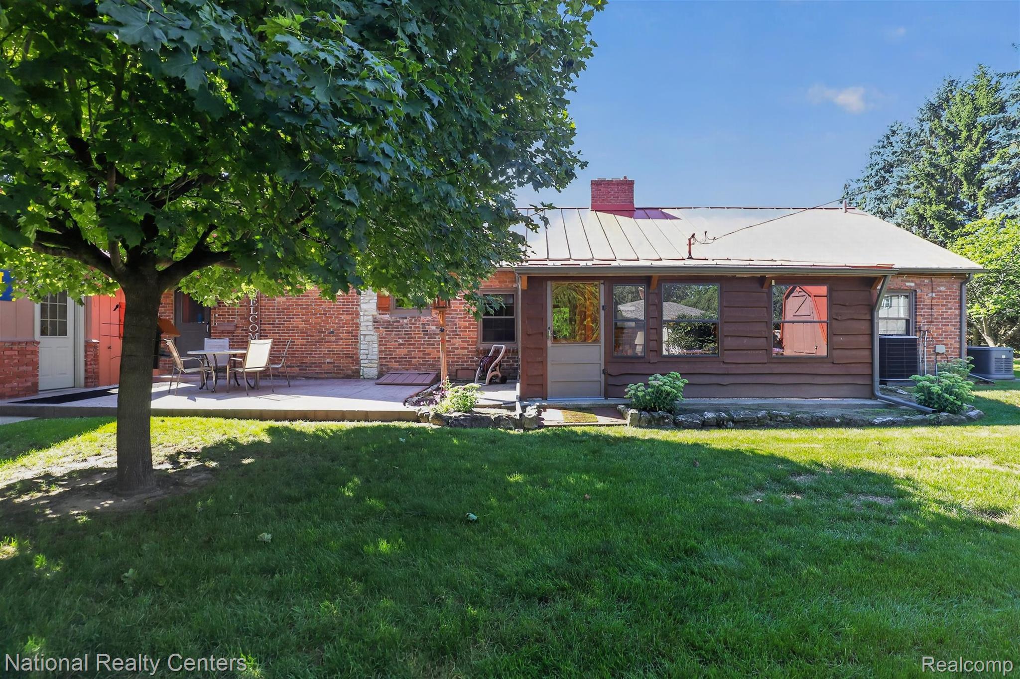 127 W Albain Road Property Photo 49