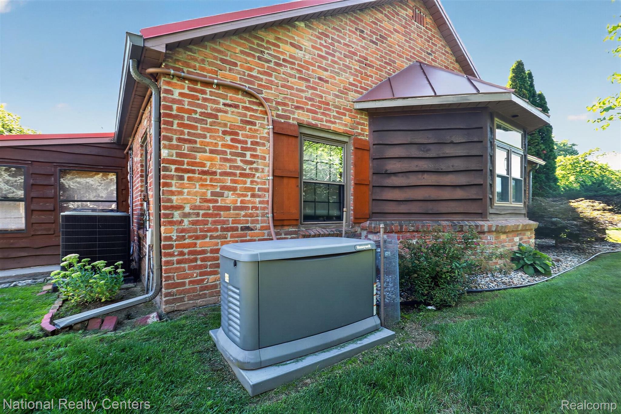 127 W Albain Road Property Photo 56