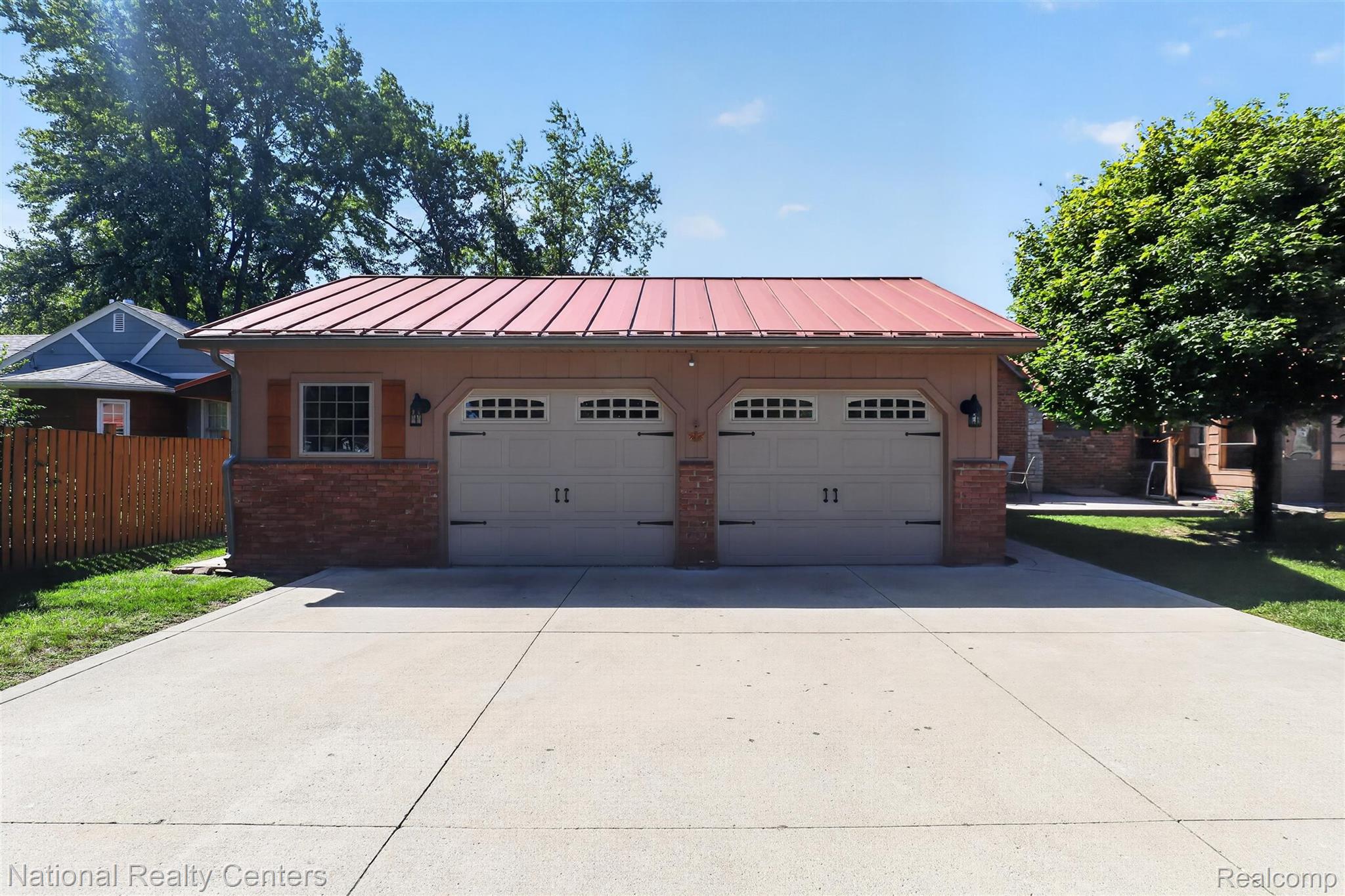 127 W Albain Road Property Photo 59