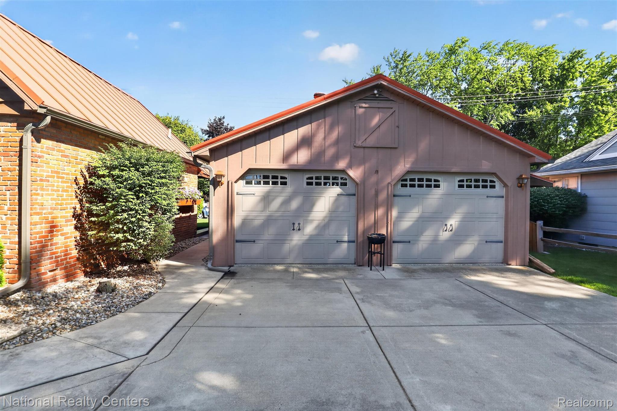 127 W Albain Road Property Photo 60