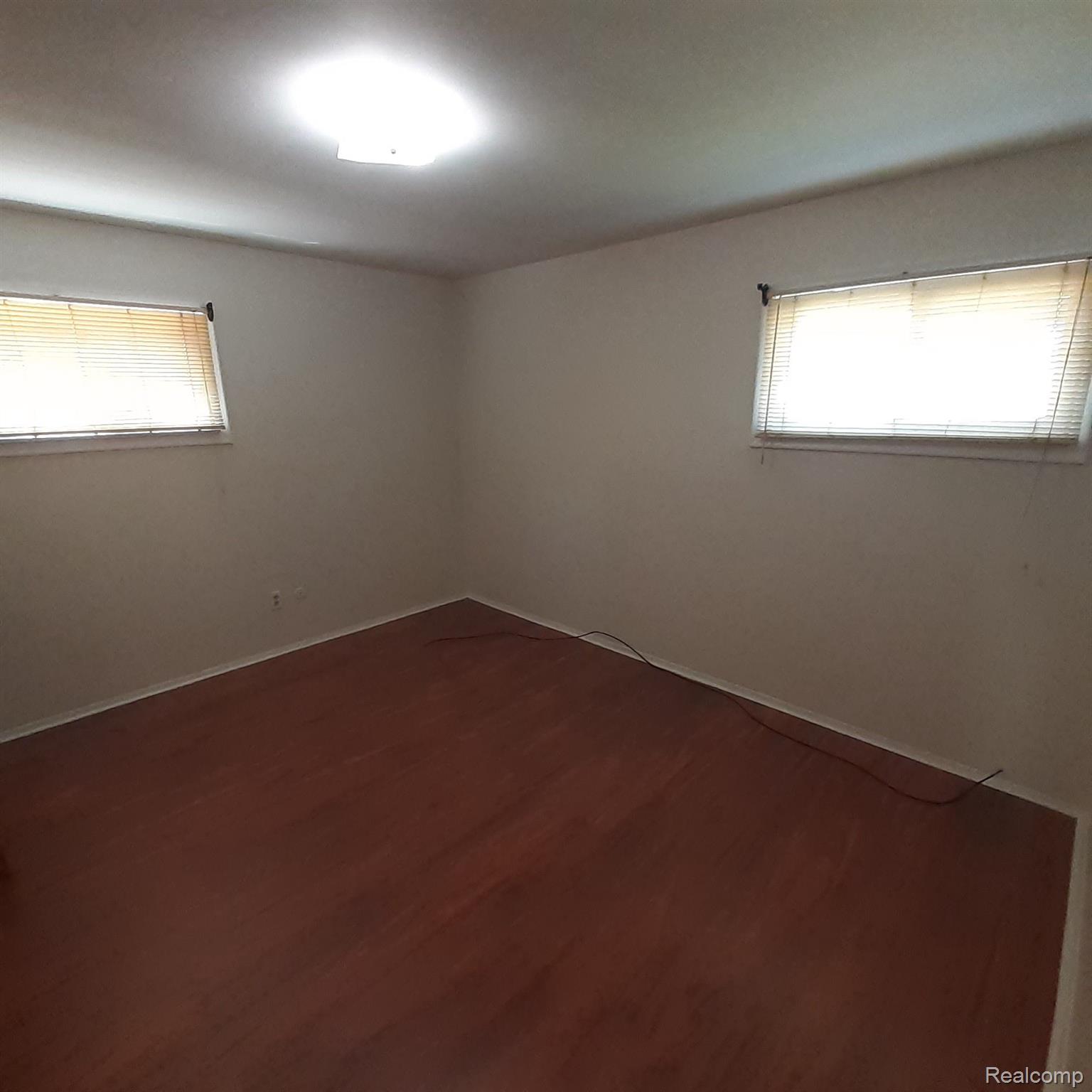 4938 Roosevelt Boulevard Property Photo 3
