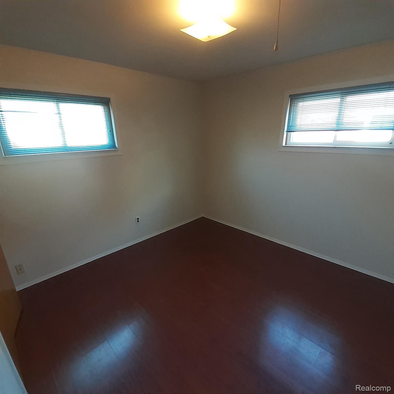 4938 Roosevelt Boulevard Property Photo 6