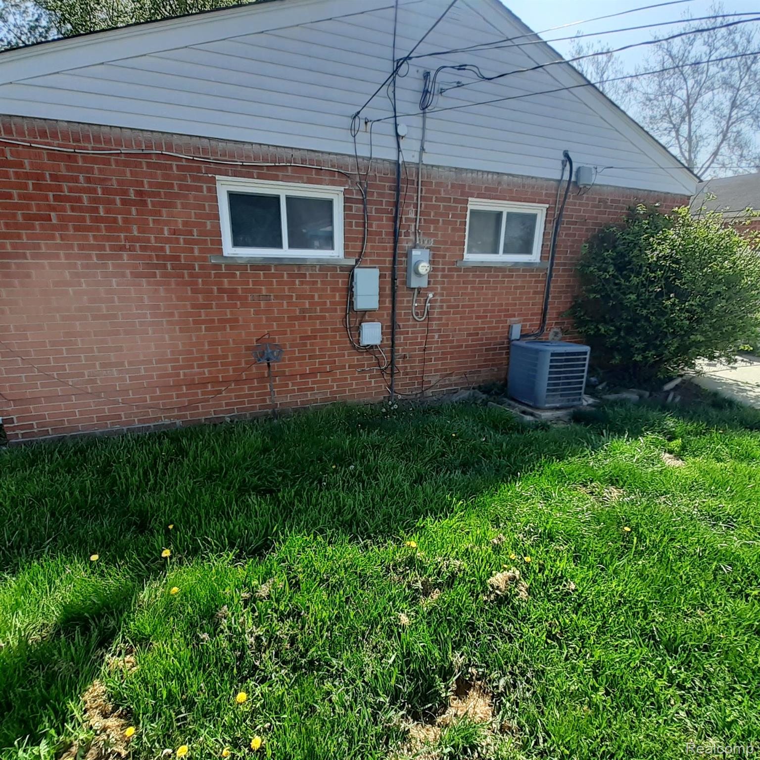 4938 Roosevelt Boulevard Property Photo 13