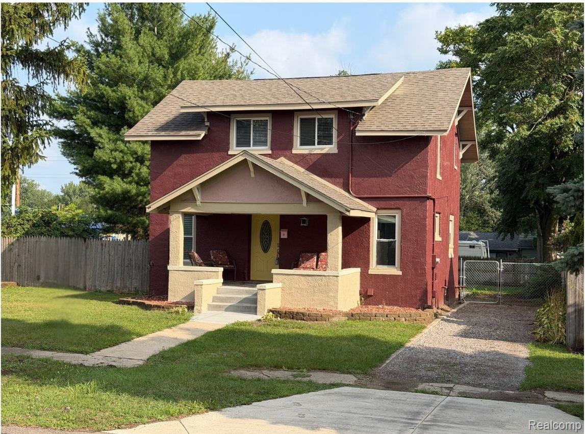 107 2nd Street Property Photo 1