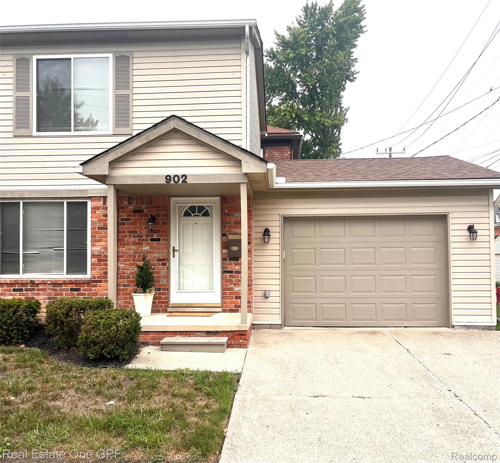 902 Beaconsfield Avenue Property Photo 1