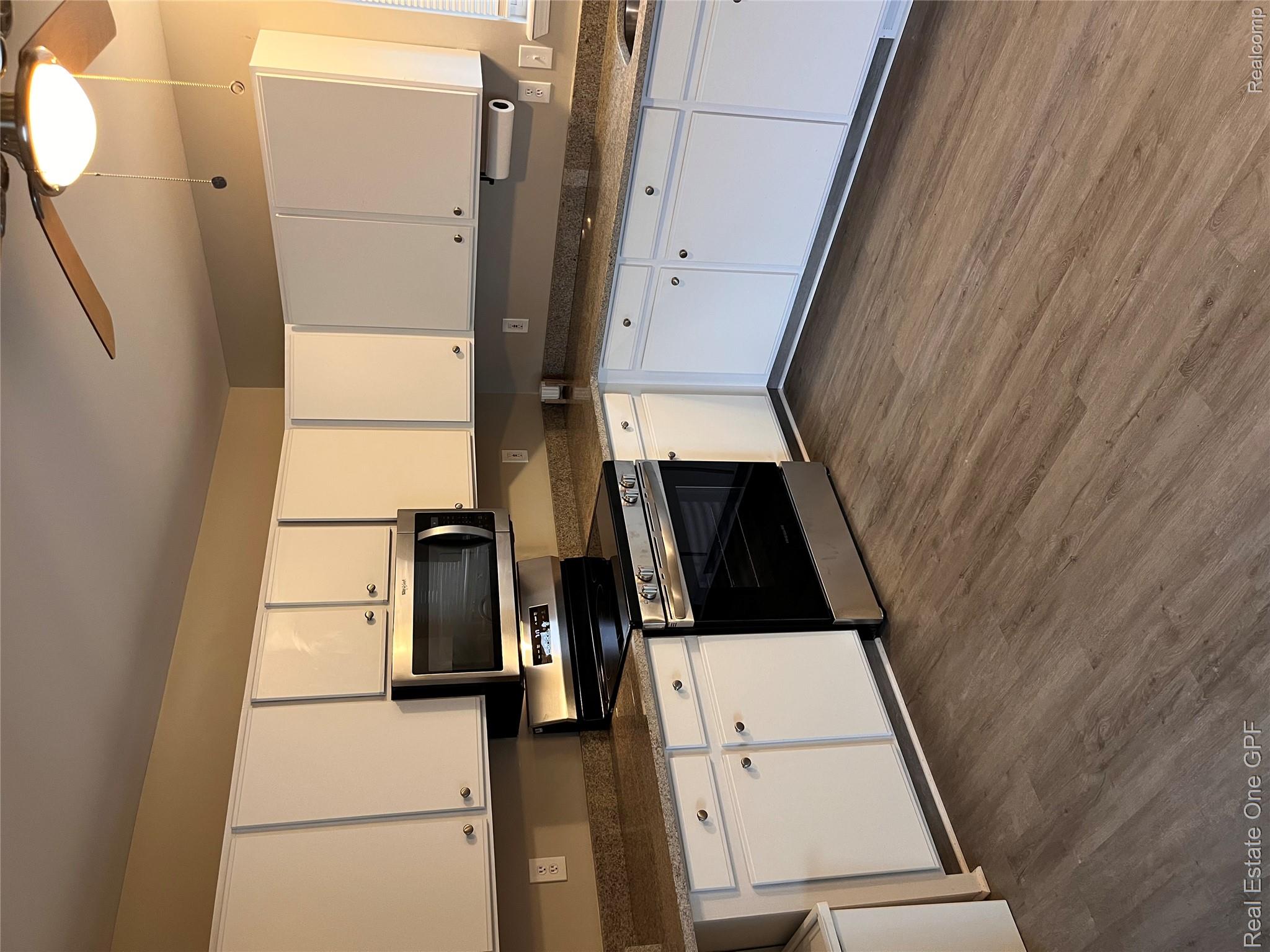 902 Beaconsfield Avenue Property Photo 6