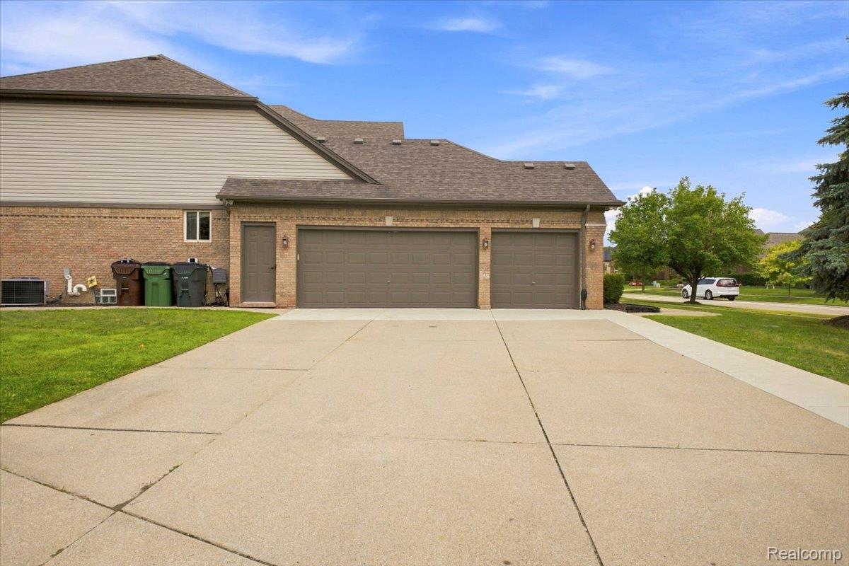 55513 Caesars Drive Property Photo 5