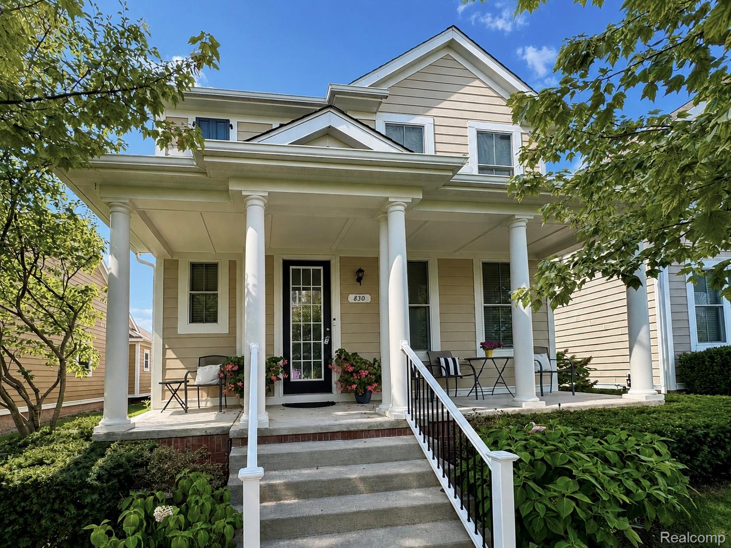 830 Constitution Street Property Photo 1