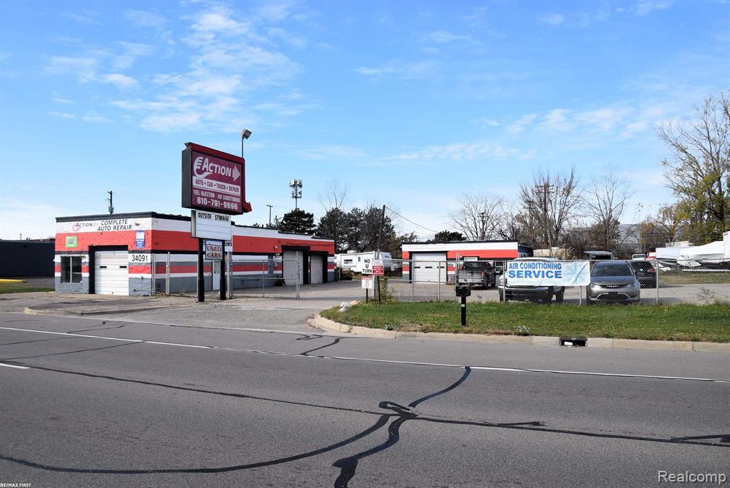 34091 Groesbeck Highway