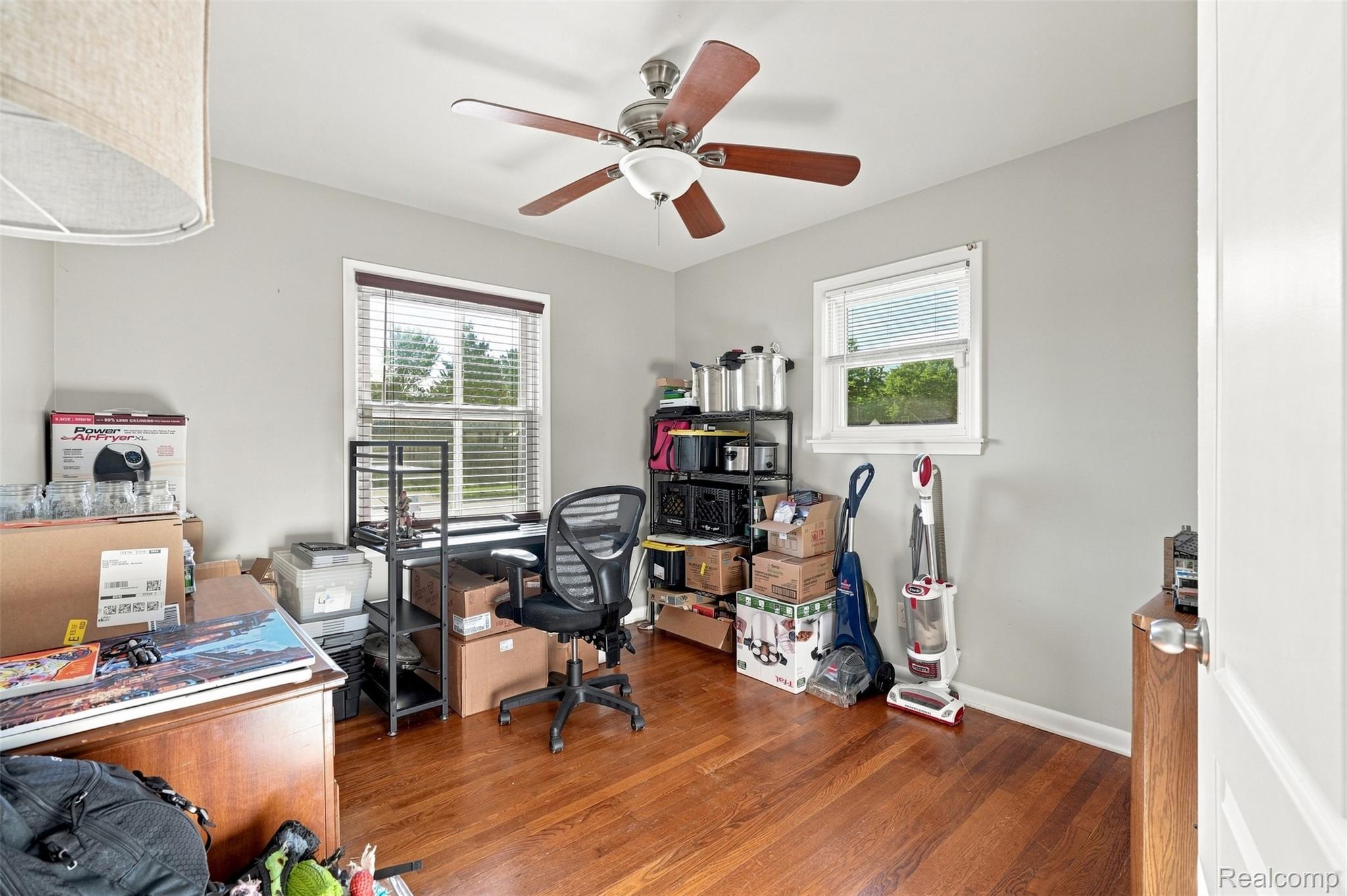 24495 Stewart Avenue Property Photo 8