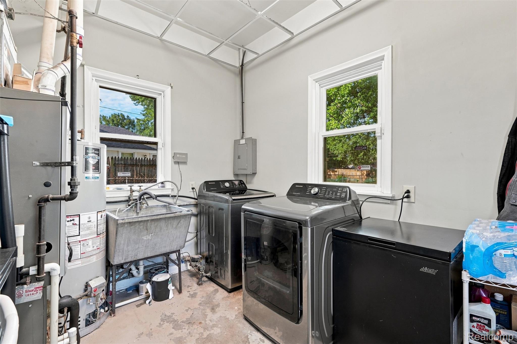 24495 Stewart Avenue Property Photo 12