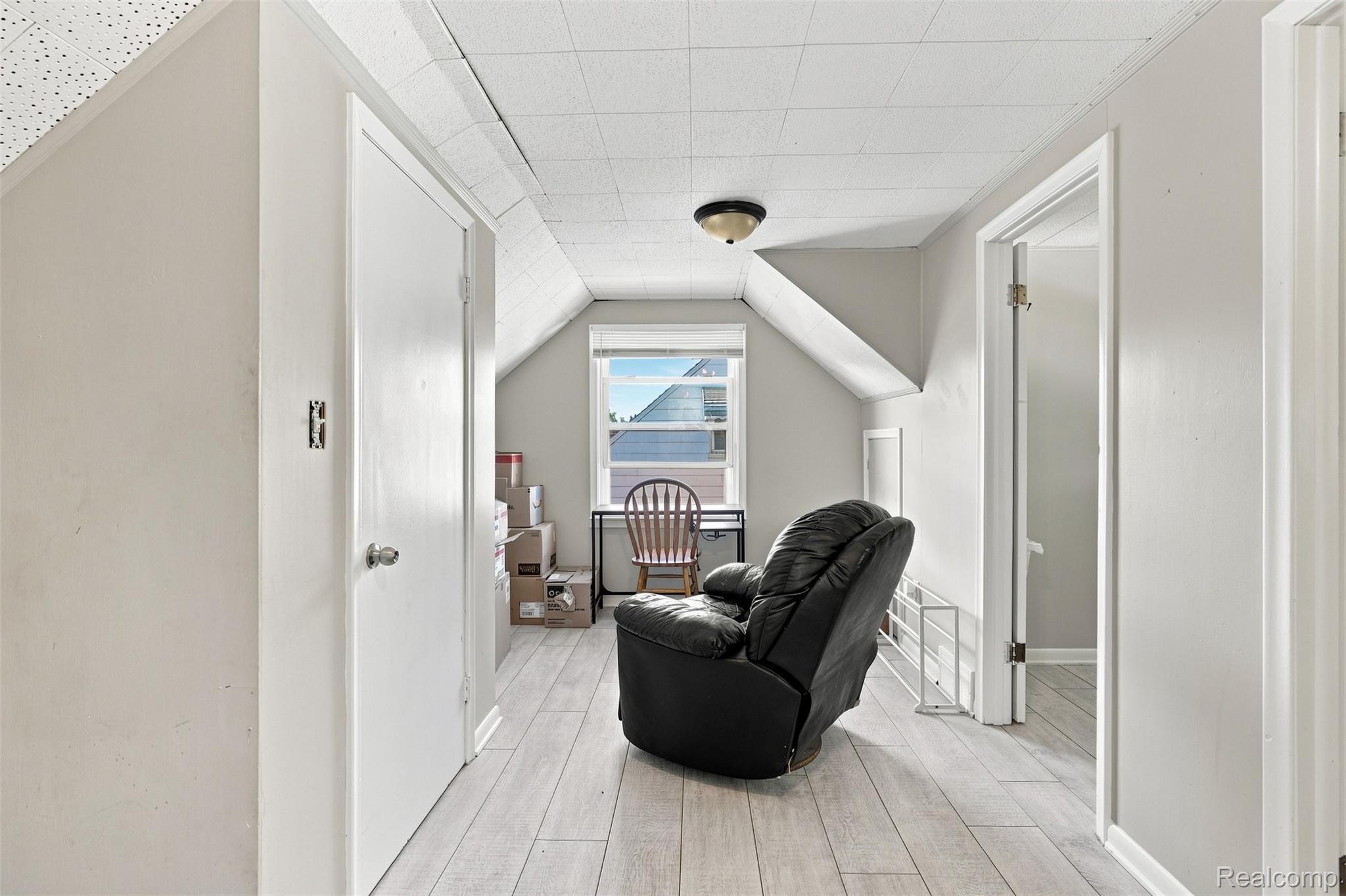 24495 Stewart Avenue Property Photo 15