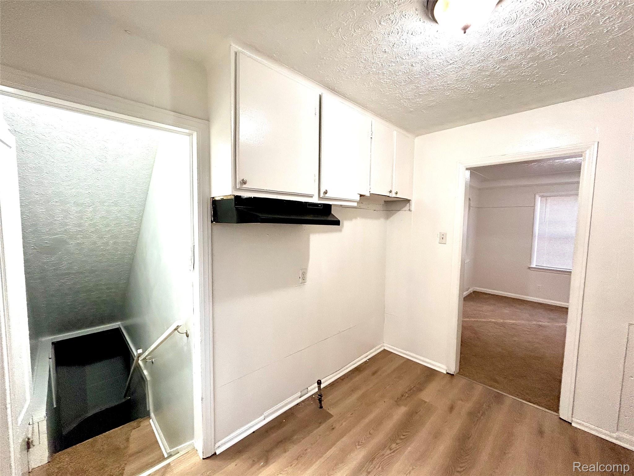 20261063437 Property Photo 15