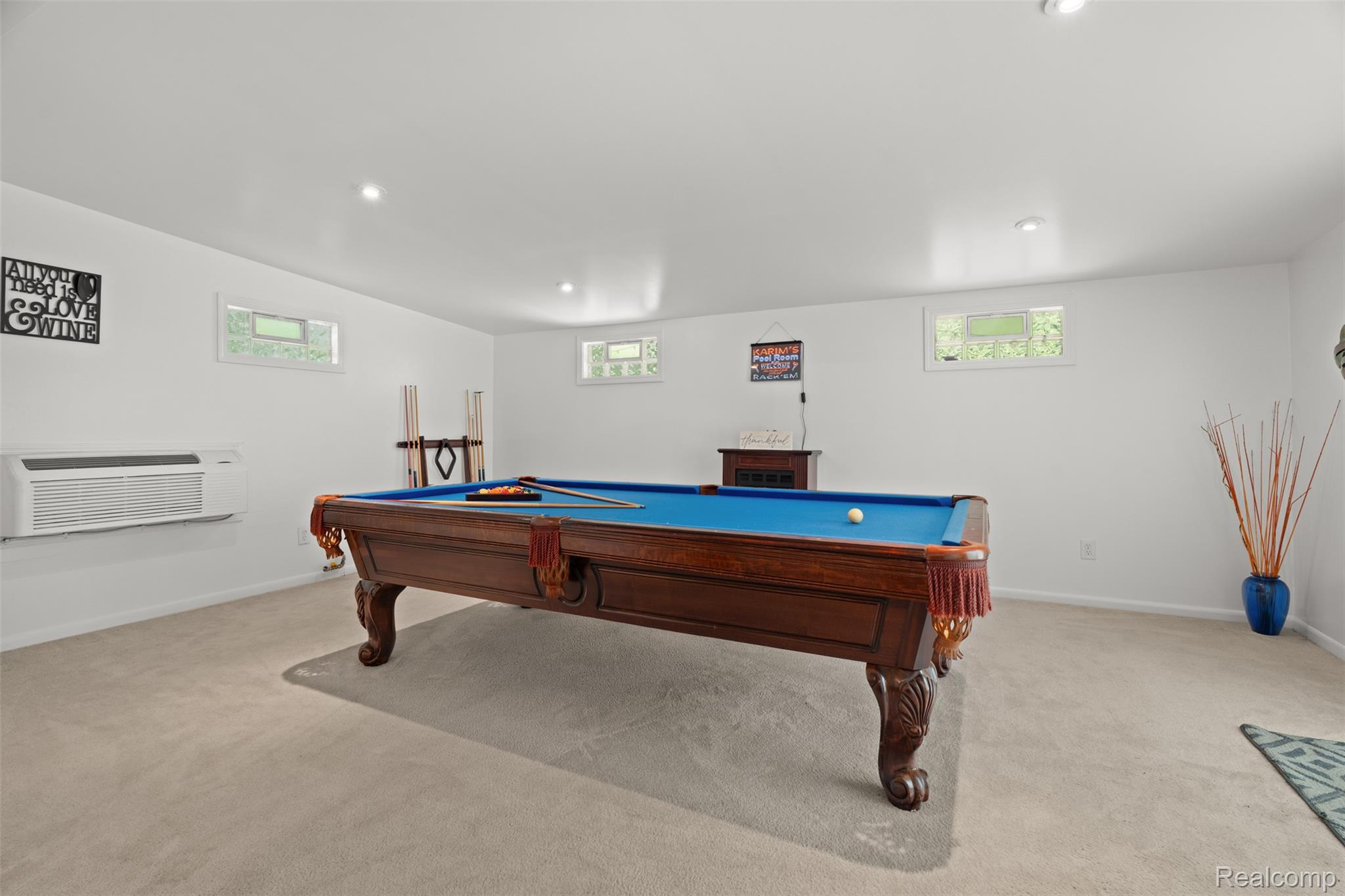 23640 Oak Glen Drive Property Photo 5