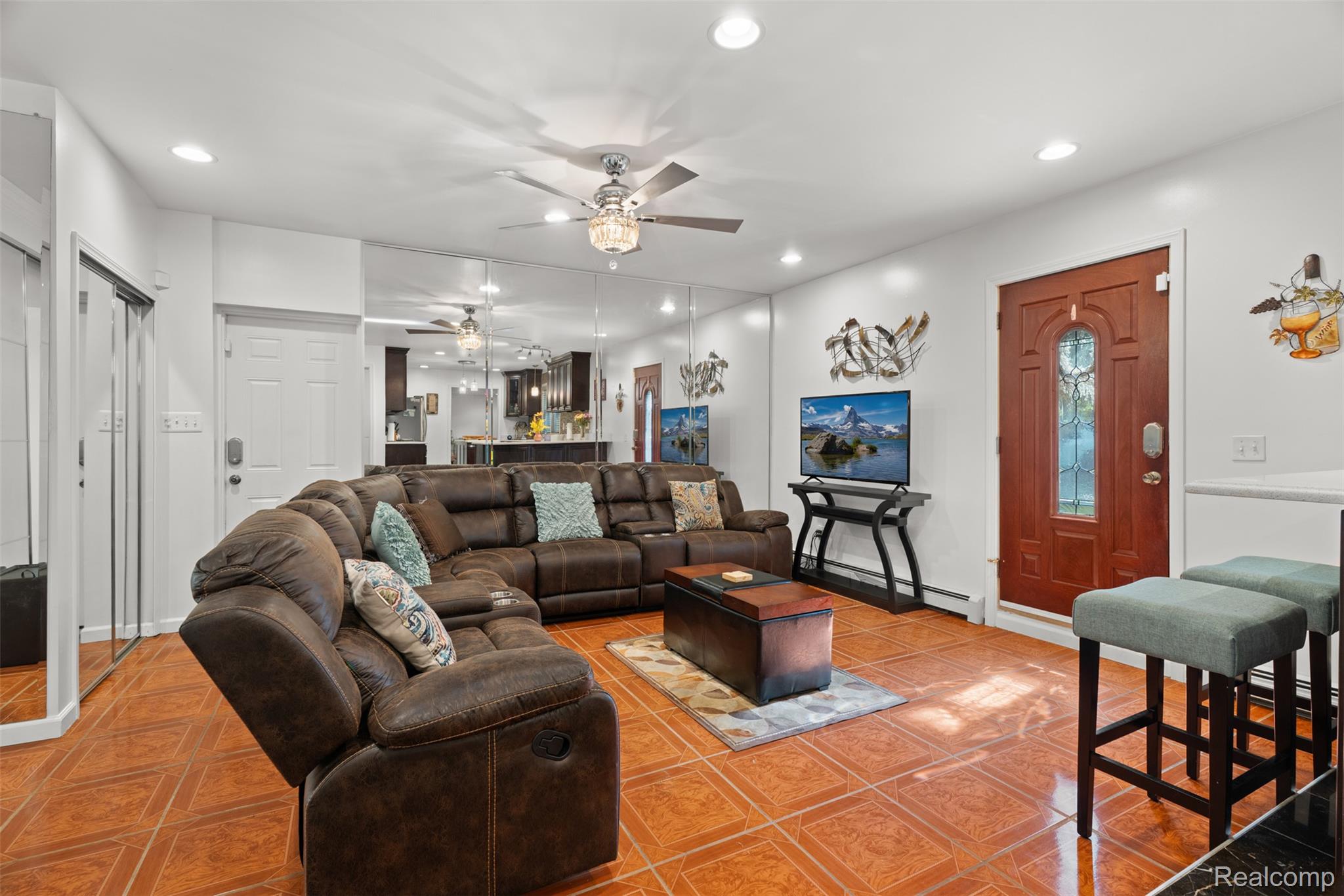 23640 Oak Glen Drive Property Photo 6