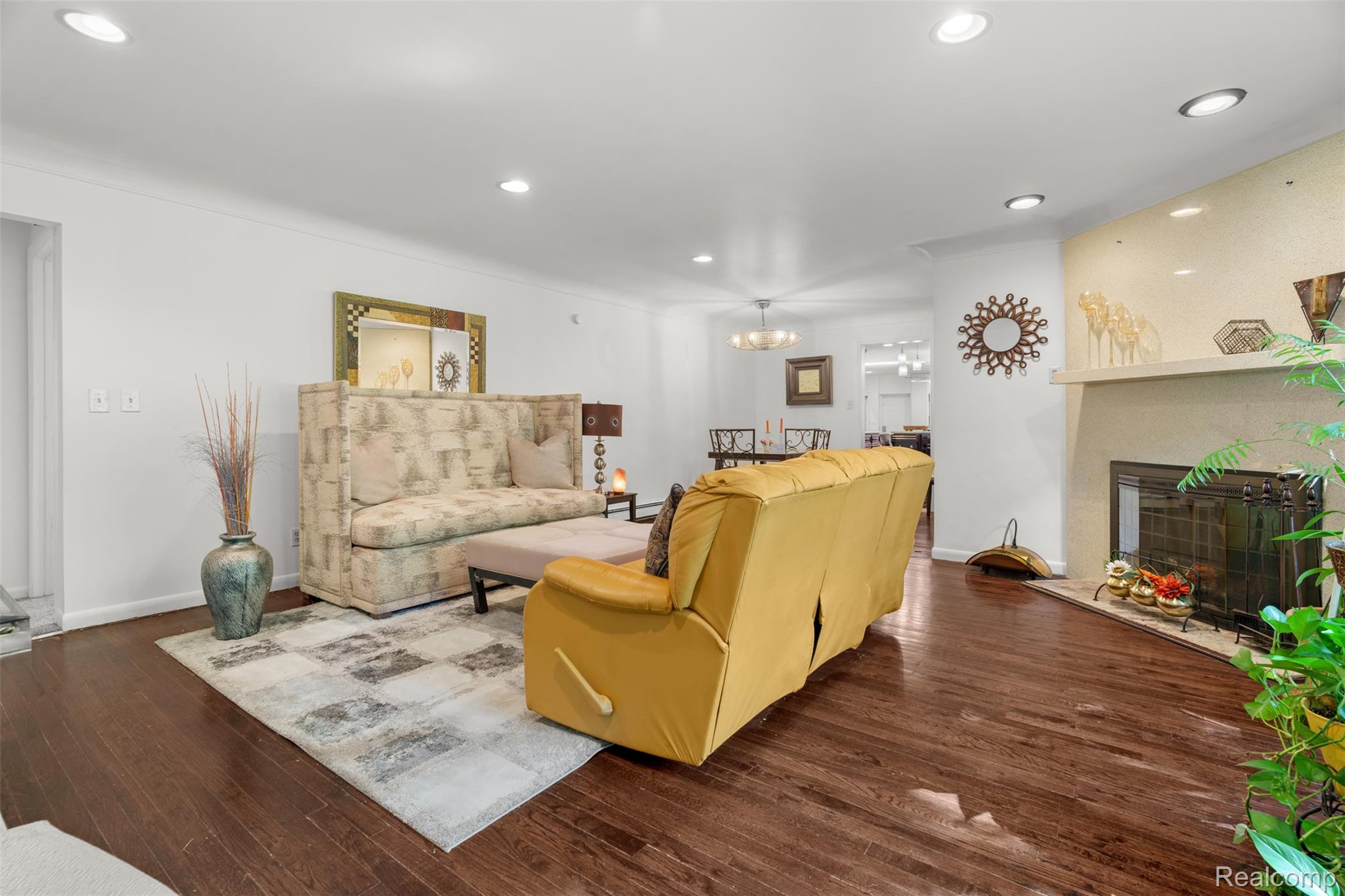23640 Oak Glen Drive Property Photo 13