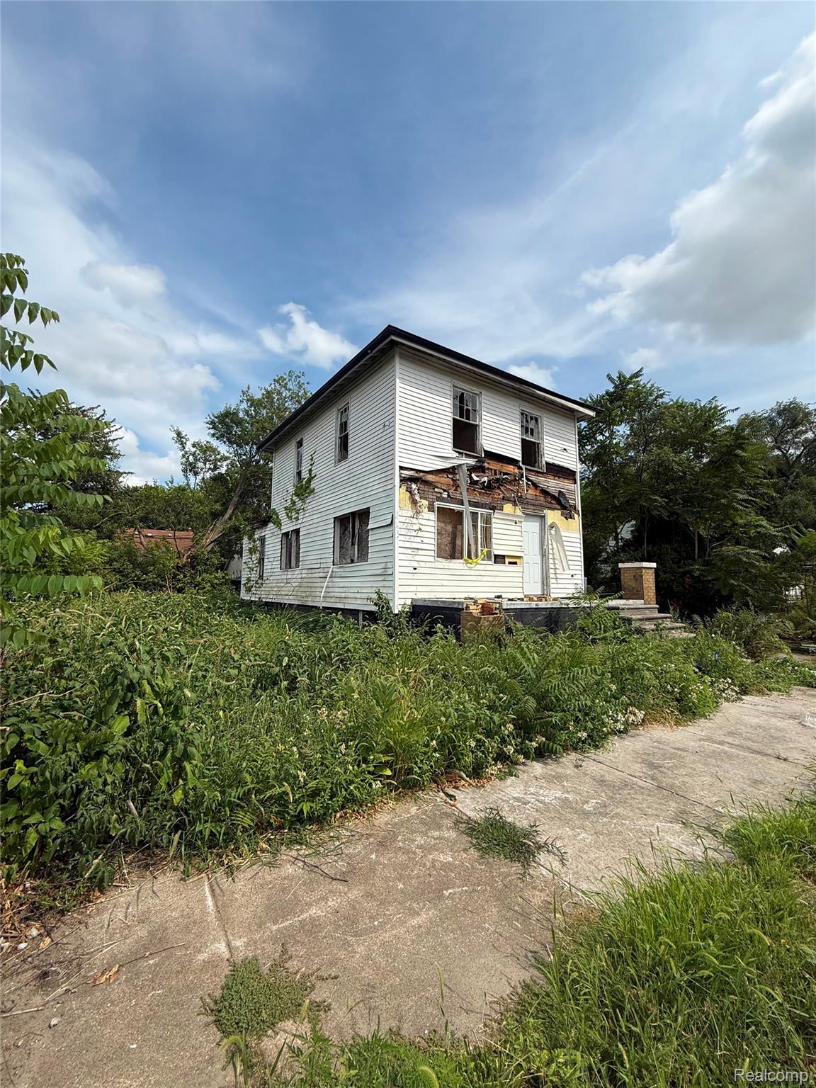 19260 Hull Street Property Photo 3